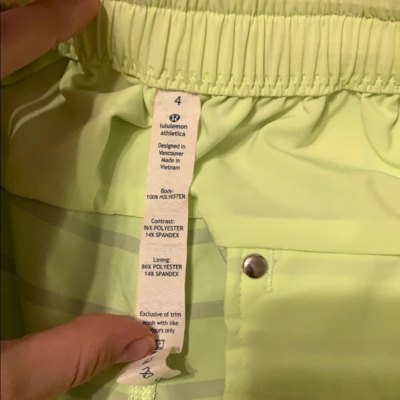 Lululemon break away short - Picture 4 of 5
